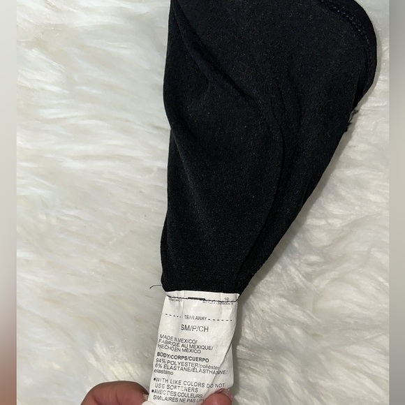 Under Armour Heat Gear Long Sleeve Tee - Picture 5 of 5